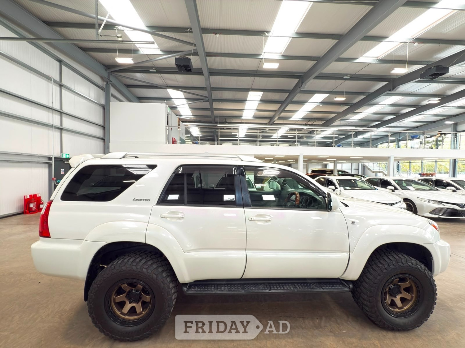 Toyota Hilux Surf Reading
