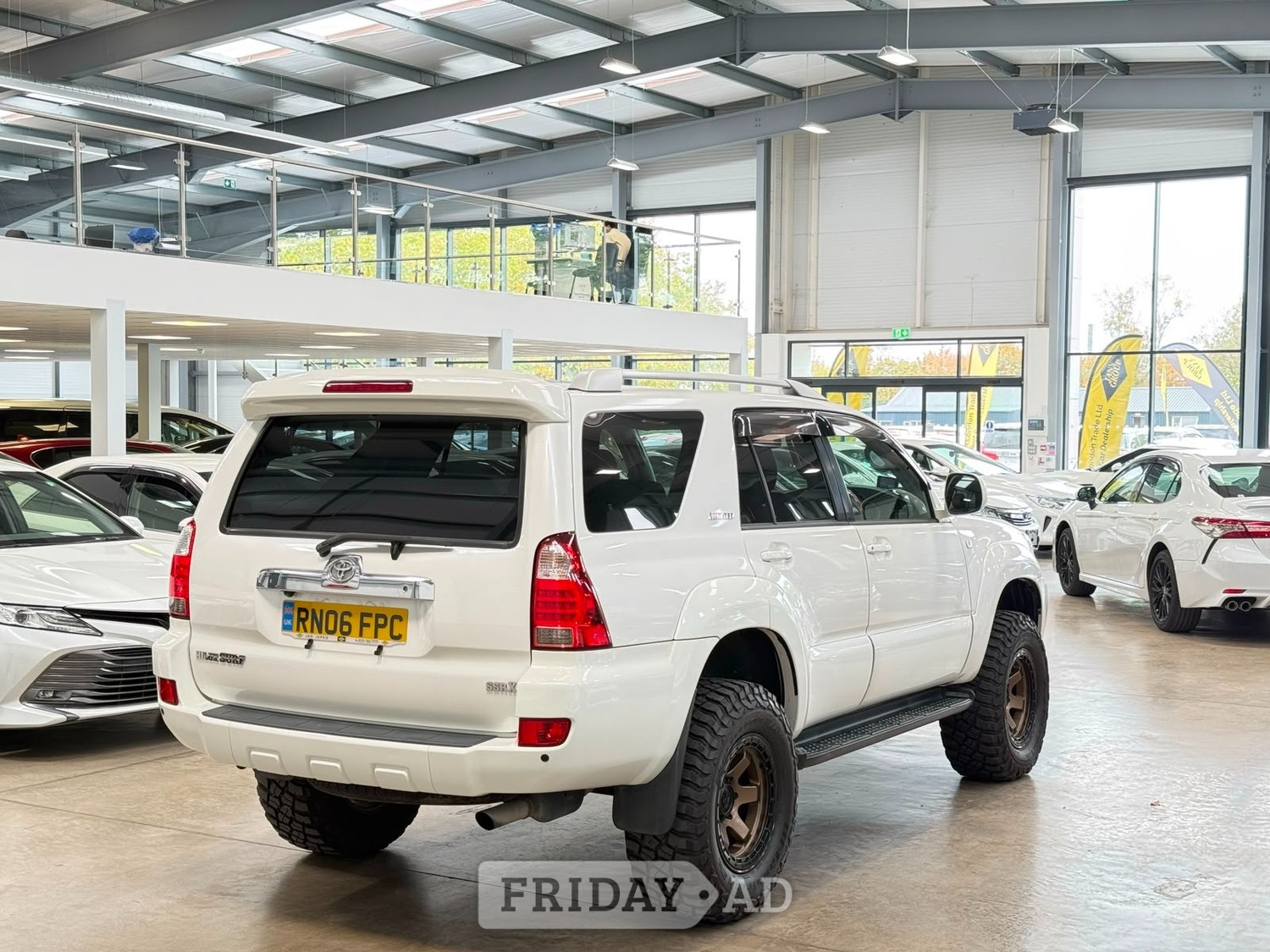 [ berth ]Toyota Hilux Surf