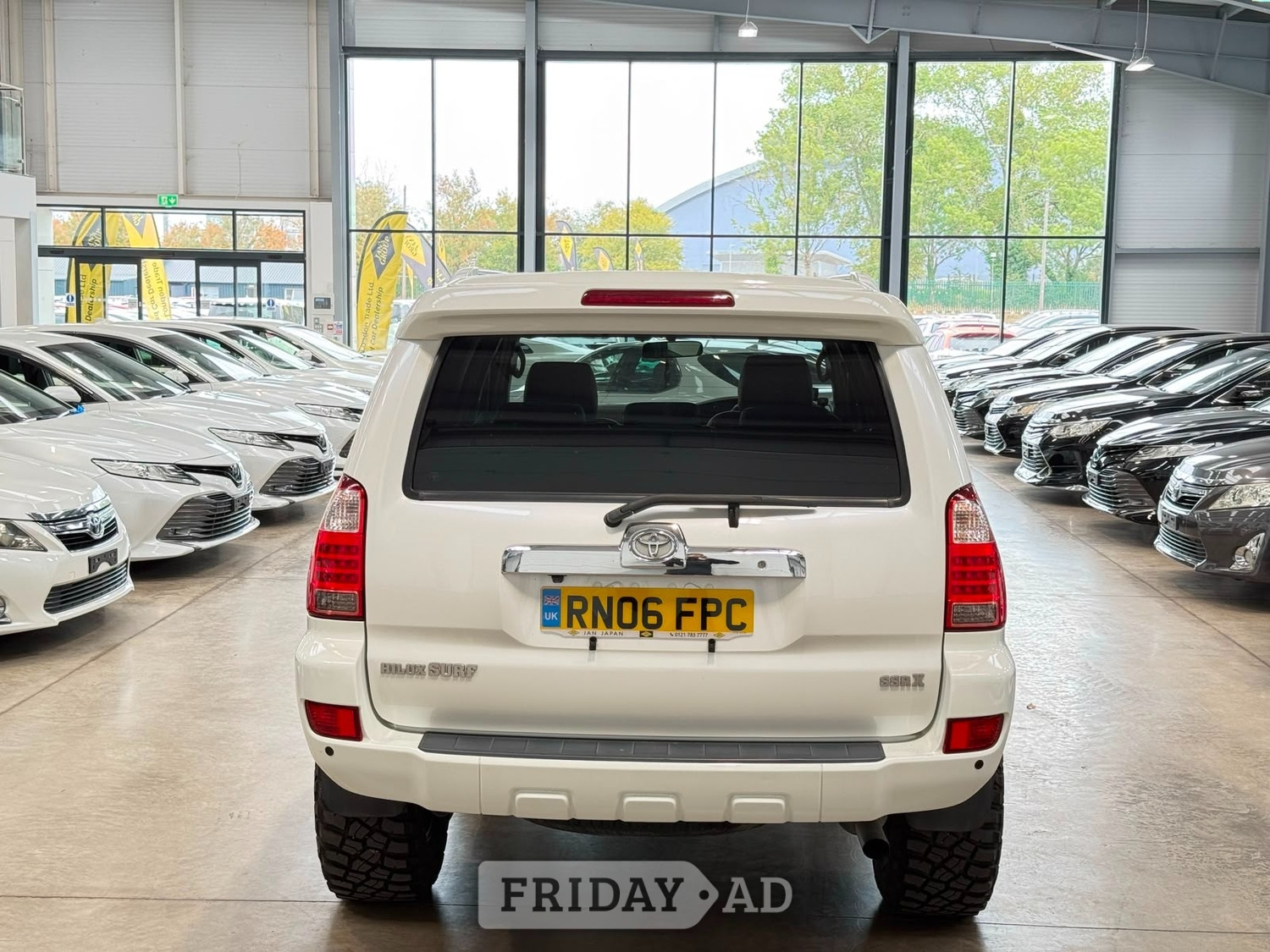 Toyota Hilux Surf 2006 - Cars in Reading