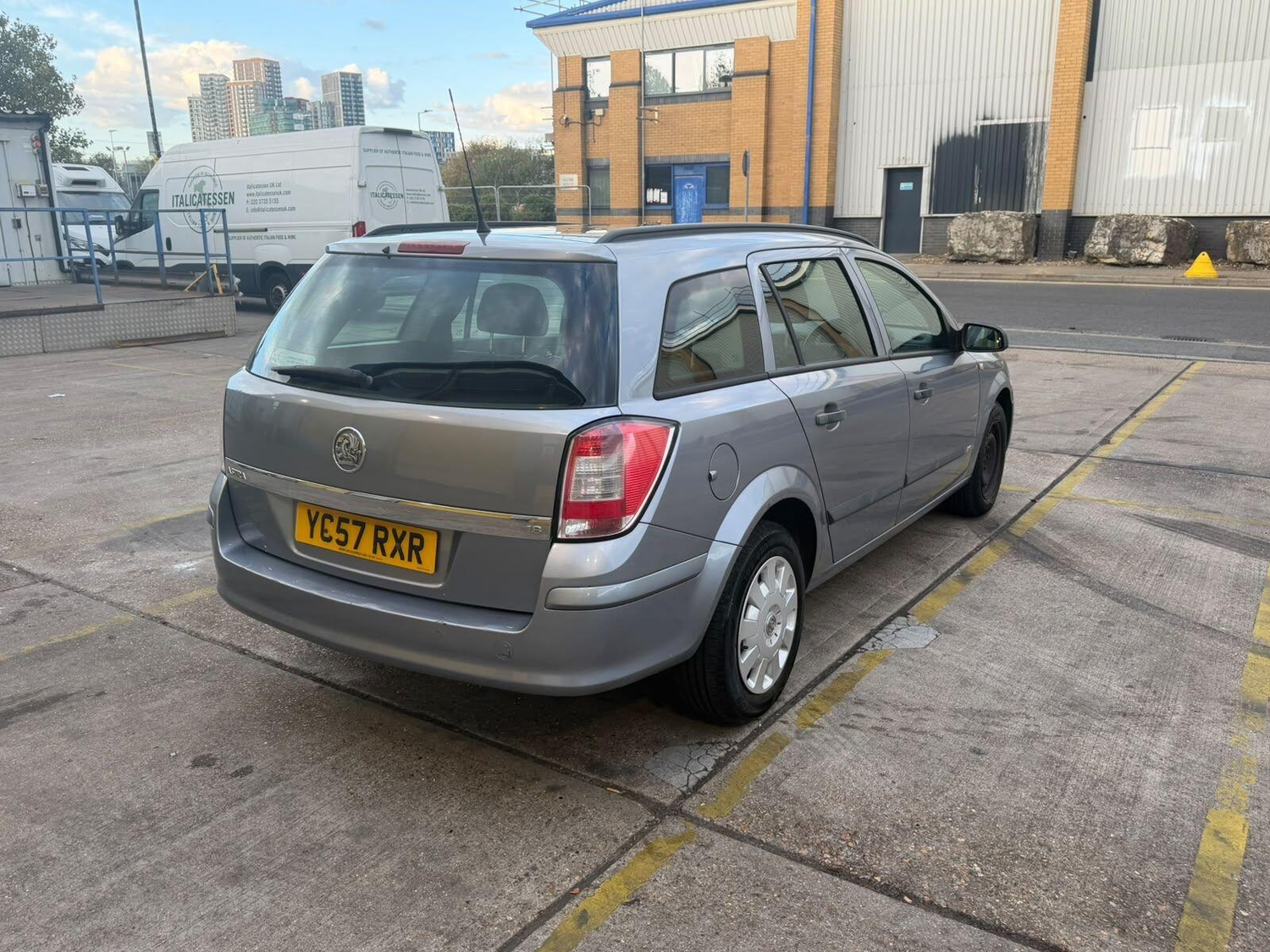 Vauxhall Astra 2007 - Cars in Wembley