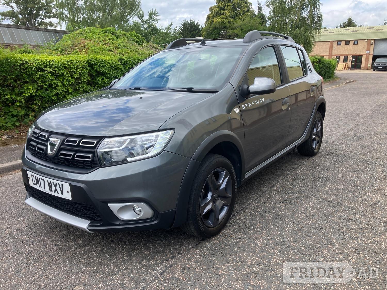 [ berth ]Dacia Sandero Stepway
