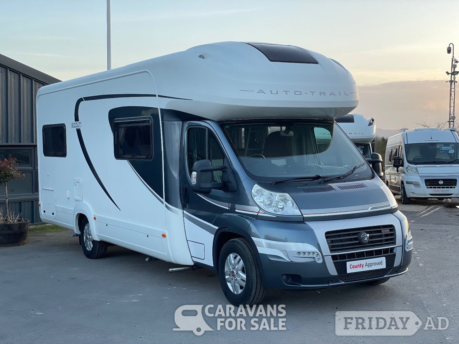 [ berth ]Auto-Trail Frontier Scout
