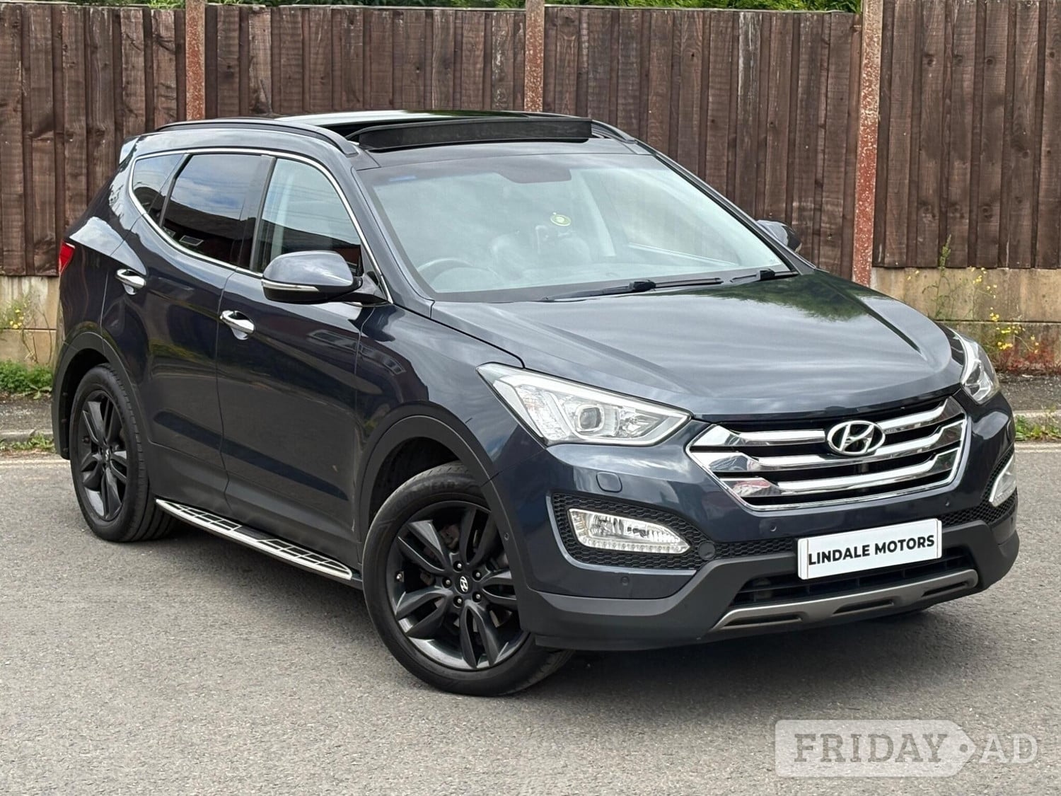 Hyundai Santa Fe 2014 in Oldham
