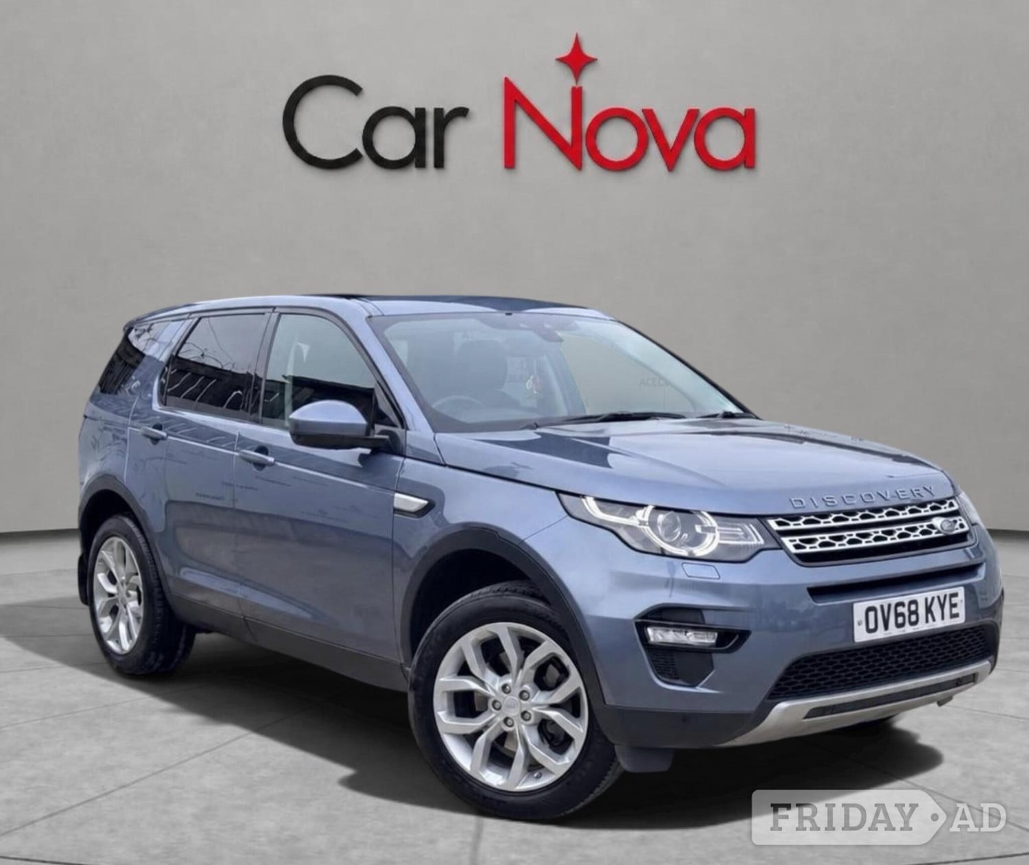 Land Rover Discovery Sport 2018 in Staines