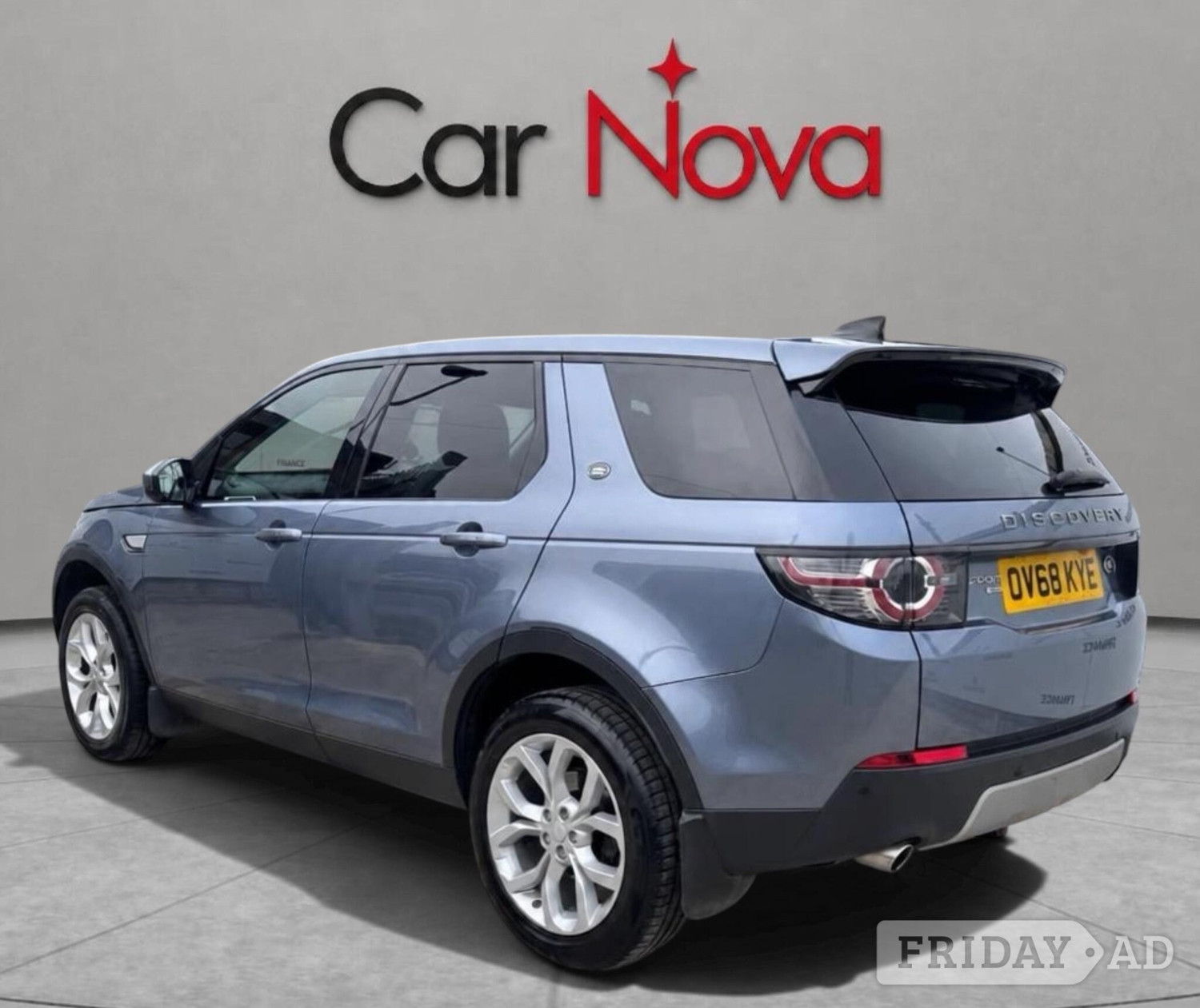 Land Rover Discovery Sport 2018 - Cars in Staines