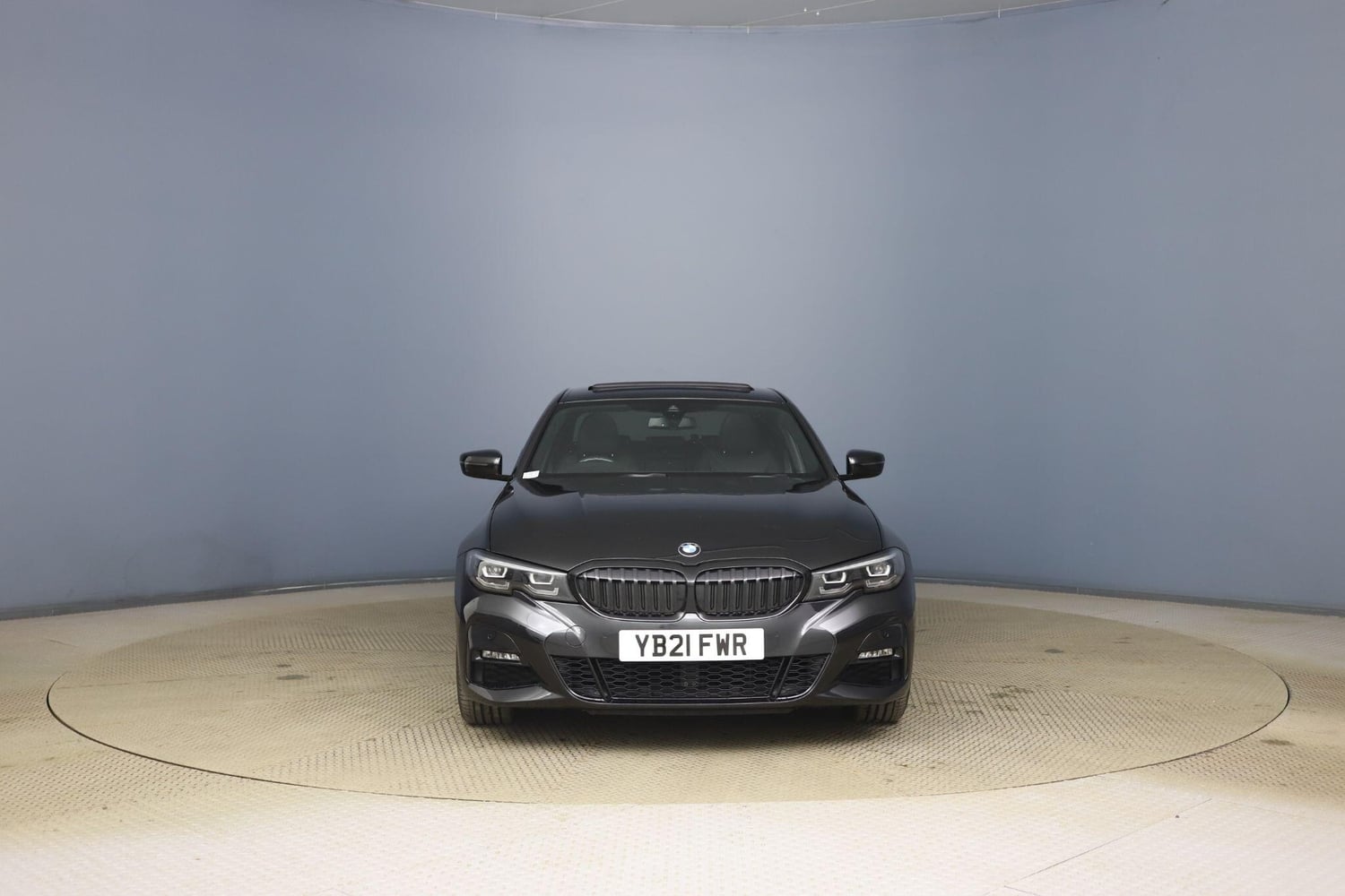 [ berth ]BMW 3 Series