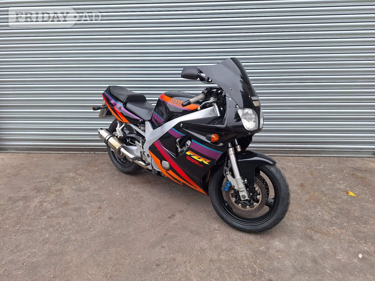 Yamaha FZR 1995 in Motherwell