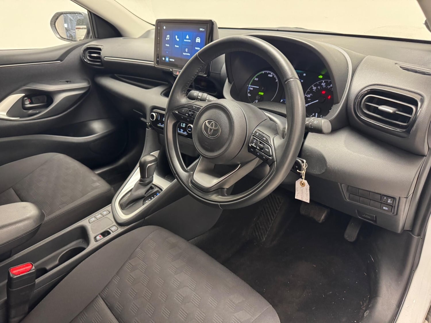 Toyota Yaris 2024 - Cars