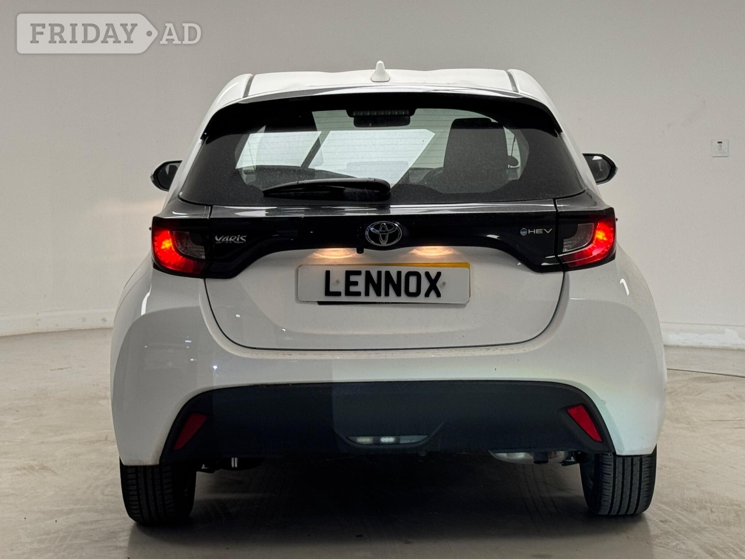 Toyota Yaris 2024 - Cars in Brent