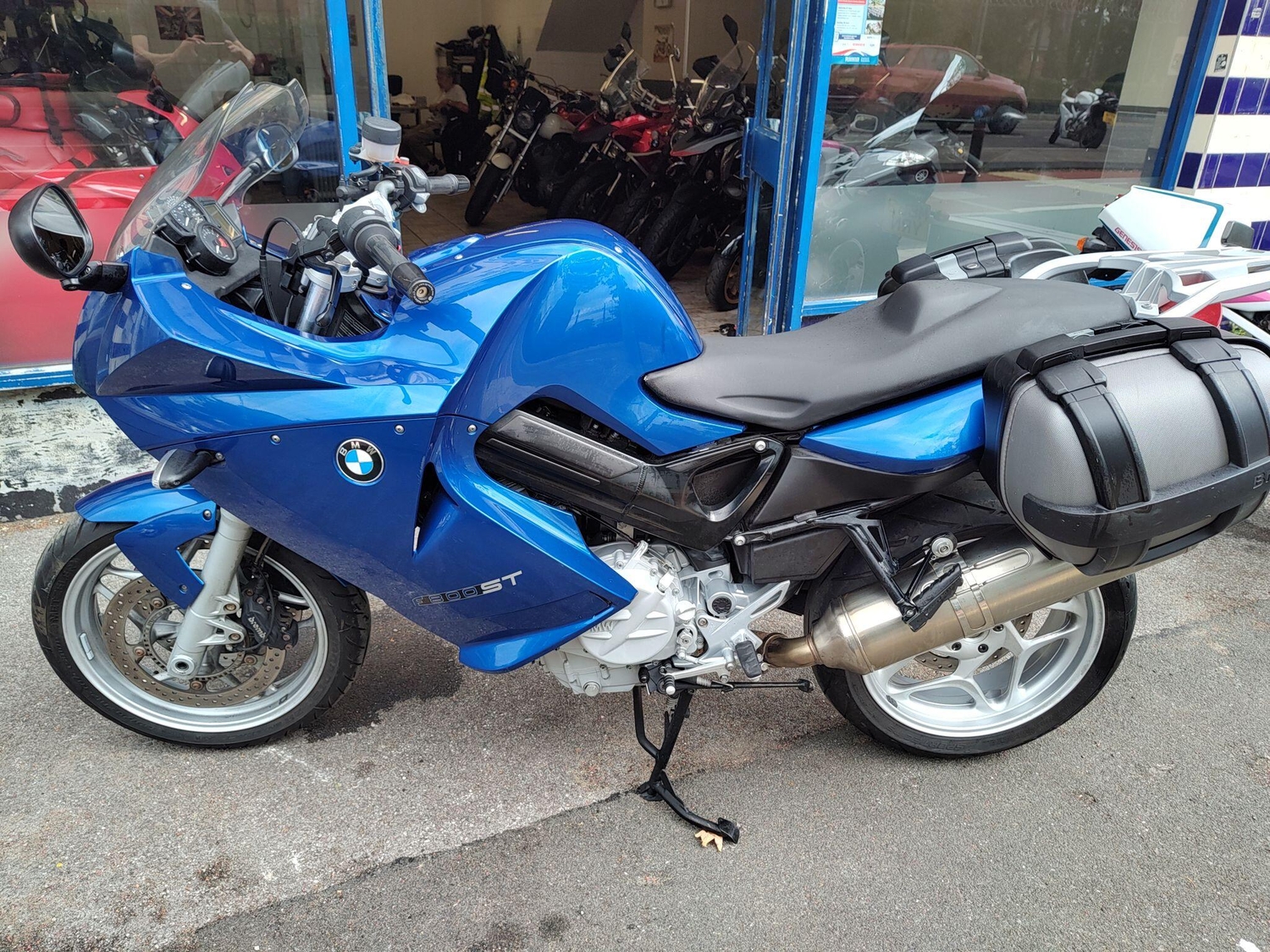 [ berth ]BMW F800