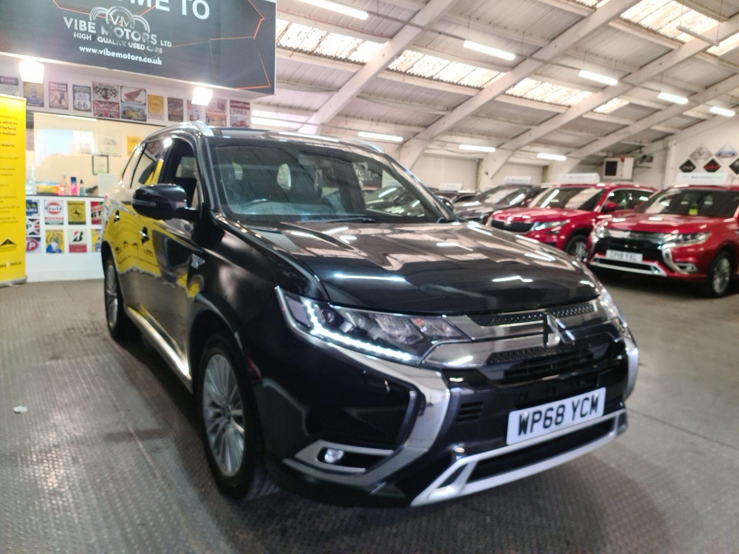 Mitsubishi Outlander 2018 - Cars in Harrow