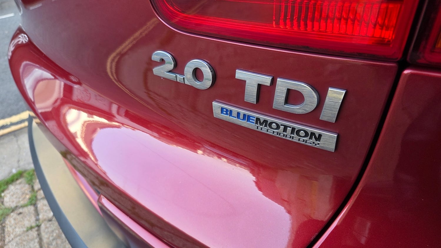 Volkswagen Tiguan 2012 - Cars