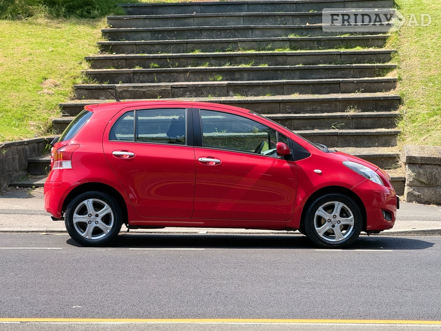 Toyota Yaris 2010 - Cars