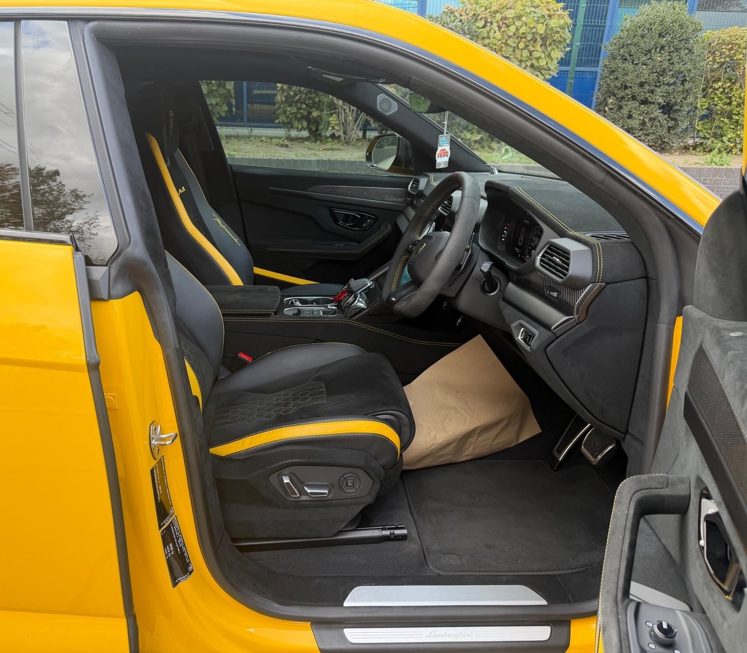 Lamborghini Urus 2025 - Cars