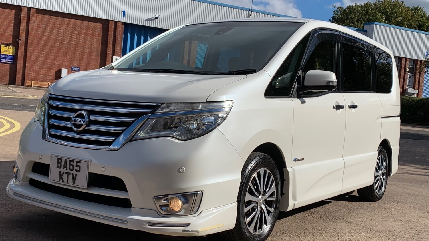 [ berth ]Nissan Serena