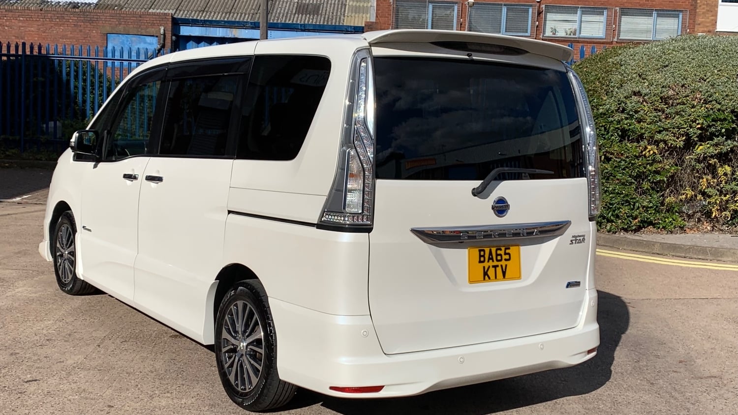 Nissan Serena 2016 - Cars