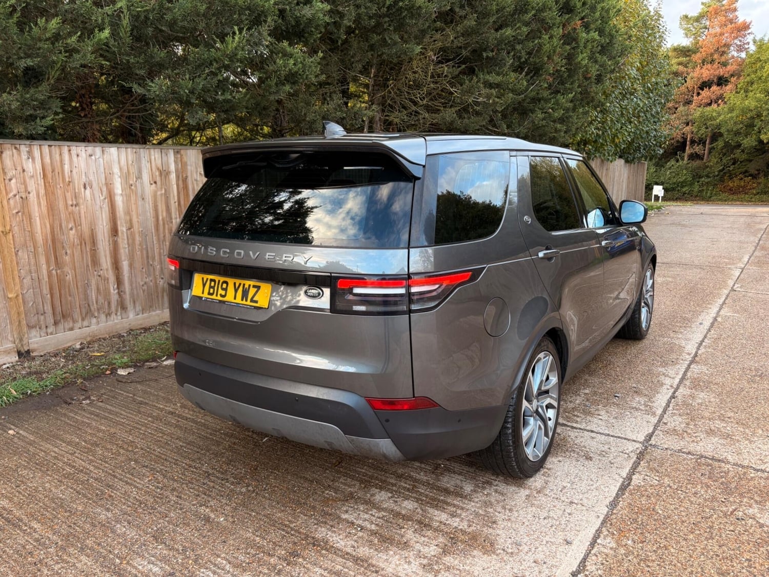 [ berth ]Land Rover Discovery
