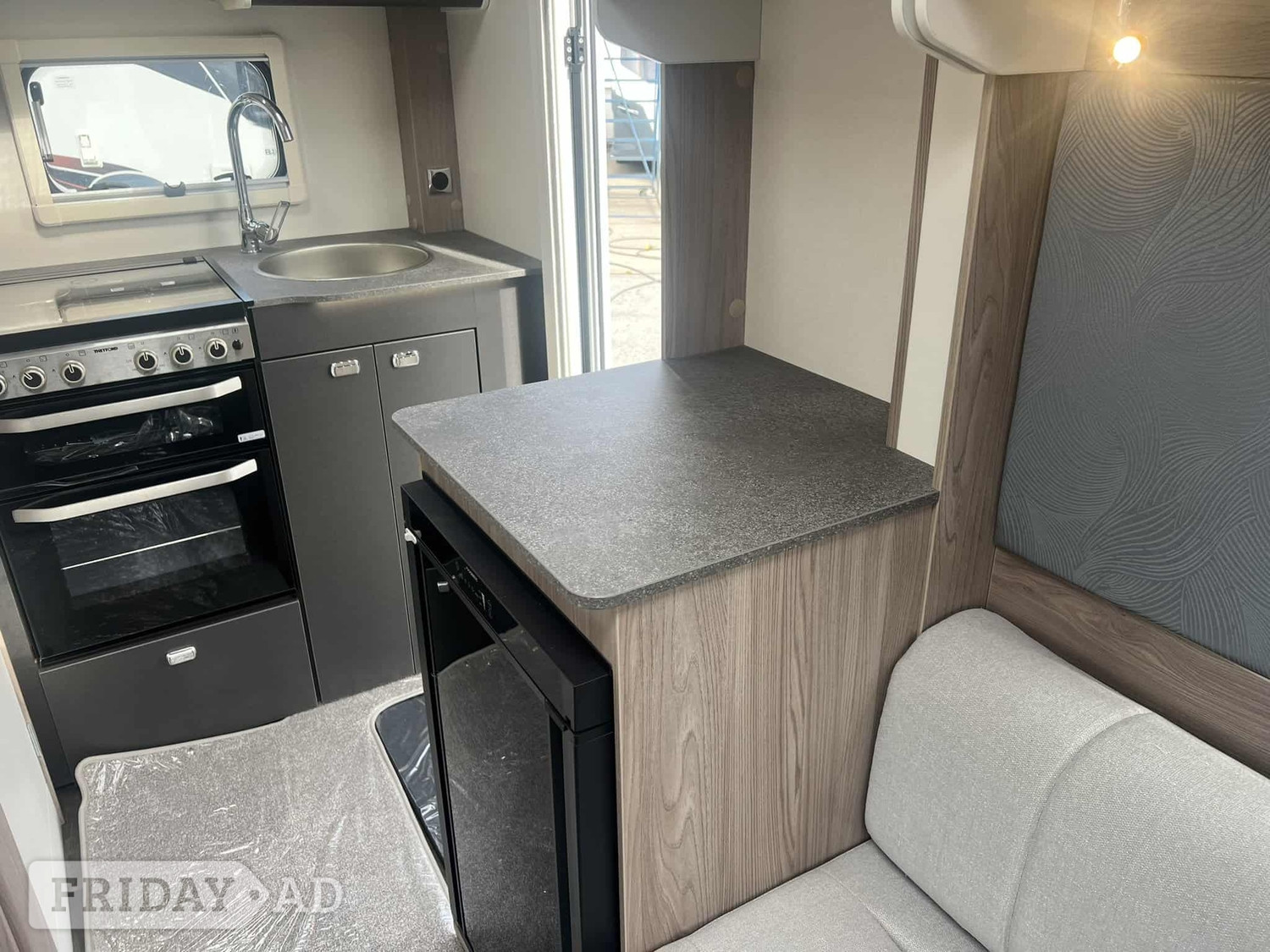 Swift Challenger 390 2026 - Motorhomes & Caravans in Cheadle