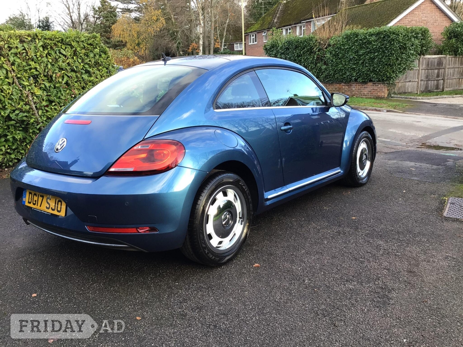 Volkswagen Beetle 2017 - Cars