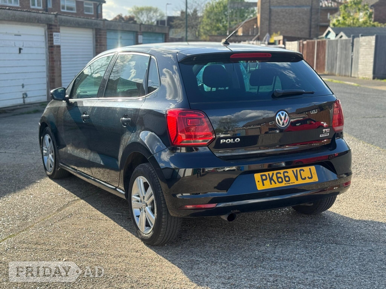 Volkswagen Polo 2016 - Cars in Windsor