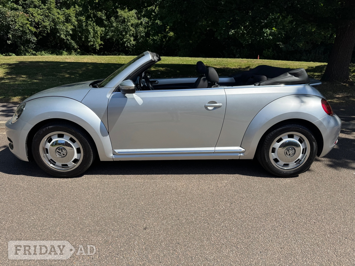 Volkswagen Beetle 2013 - Cars in Horsham