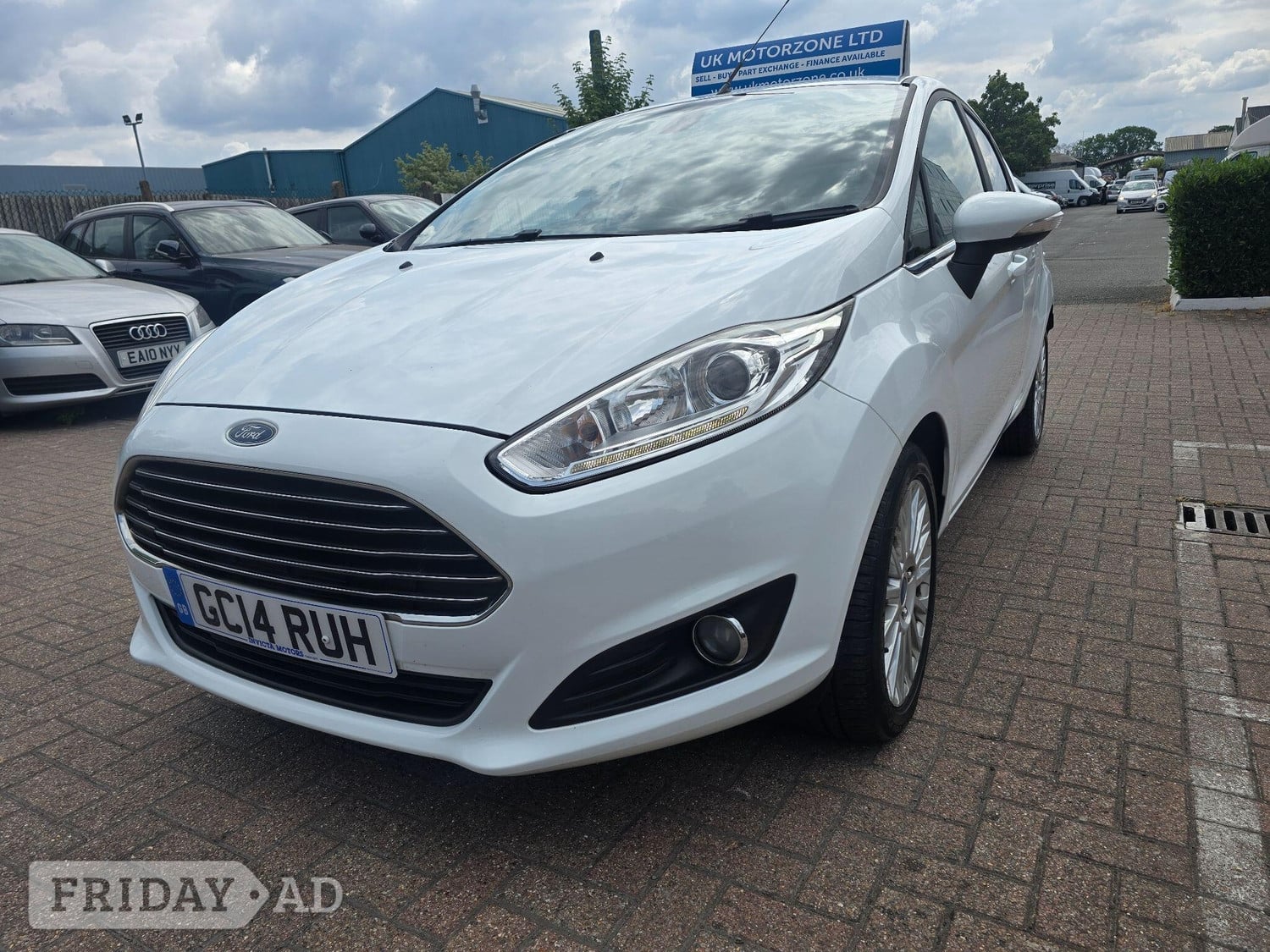 [ berth ]Ford Fiesta