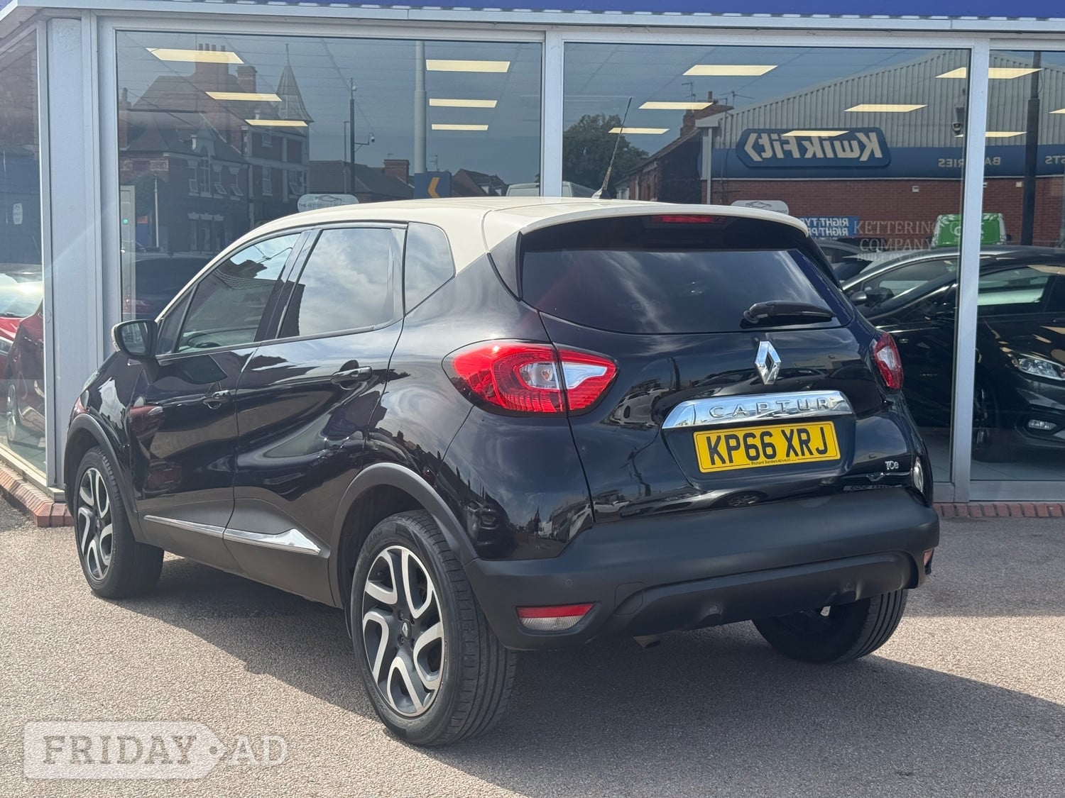 [ berth ]Renault Captur