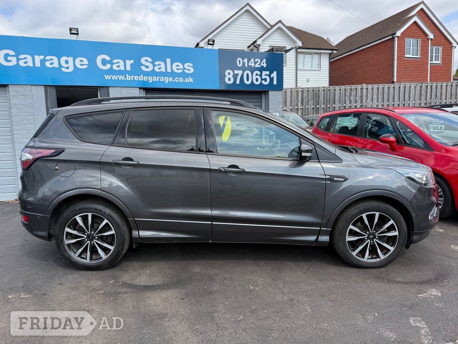[ berth ]Ford Kuga