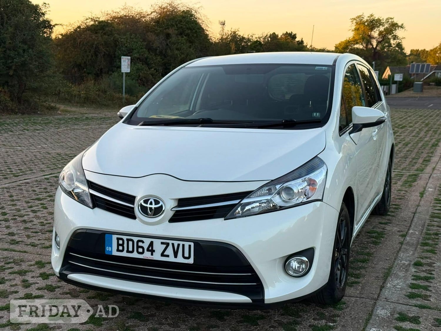 Toyota Verso 2014 - Cars