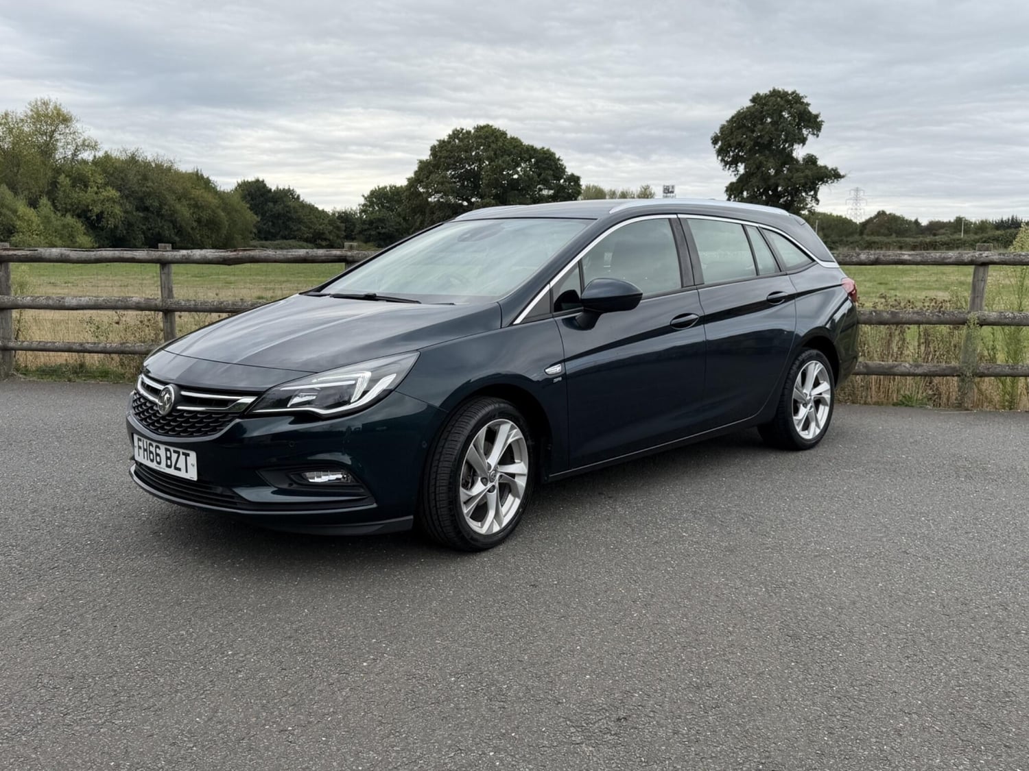 [ berth ]Vauxhall Astra