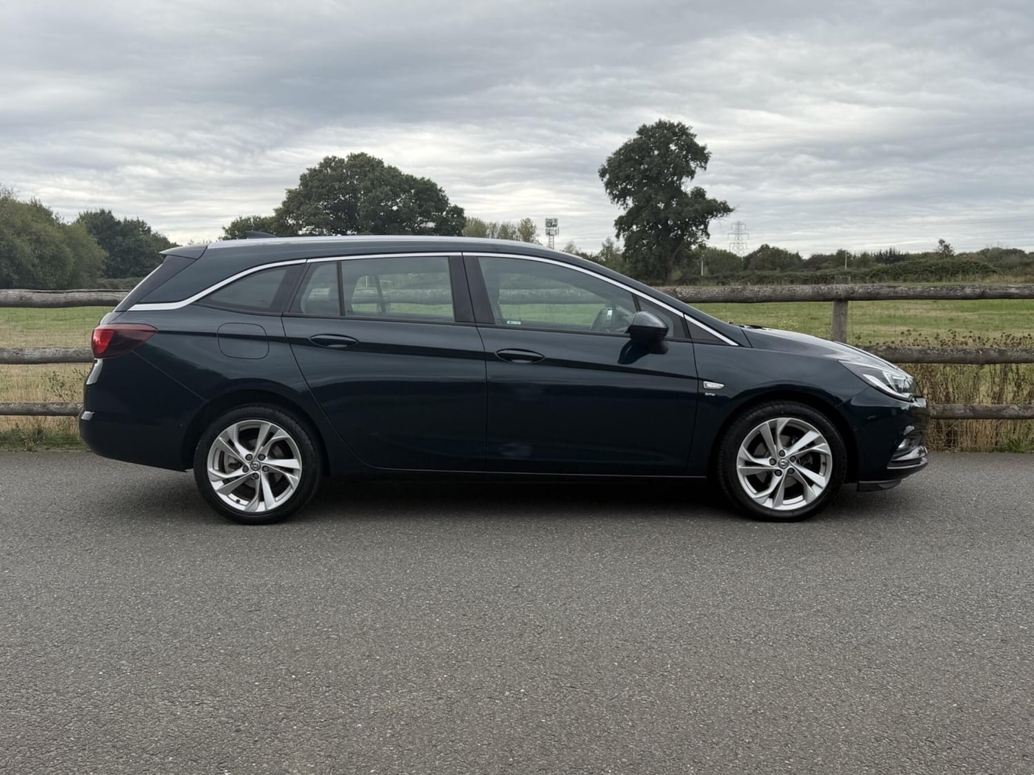 Vauxhall Astra 2017 - Cars in Reading