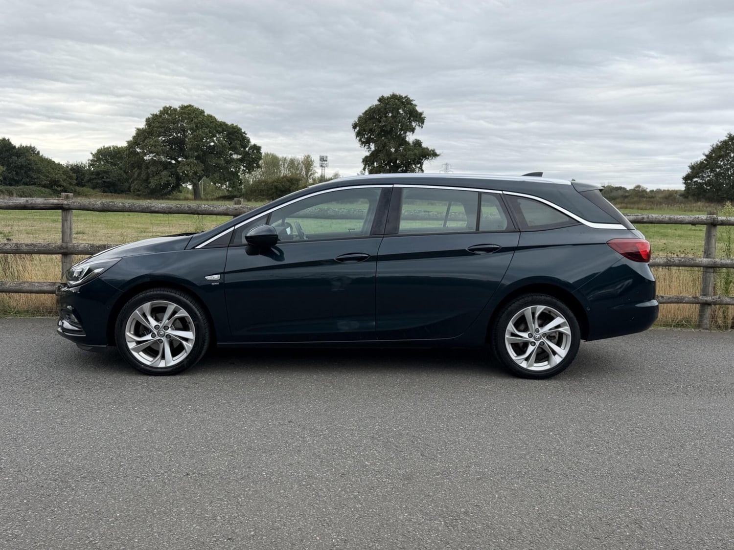 Vauxhall Astra 2017 - Cars