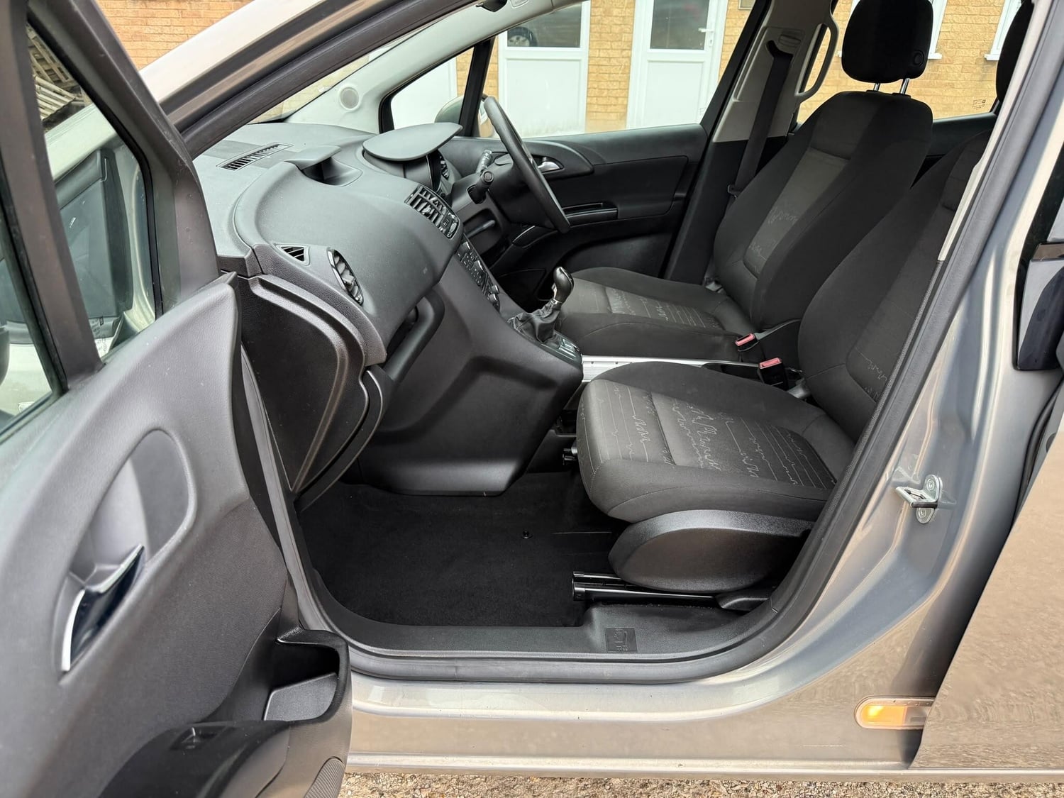 Vauxhall Meriva 2011 - Cars