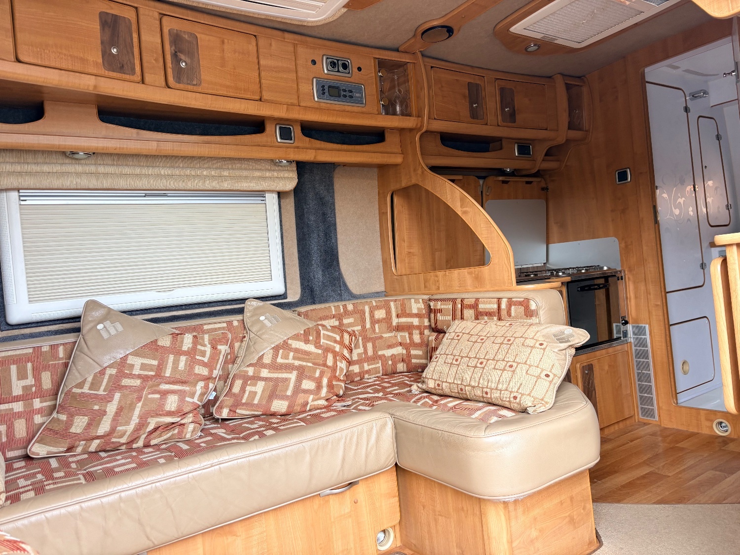 [ berth ]IH Motorhomes Oregon