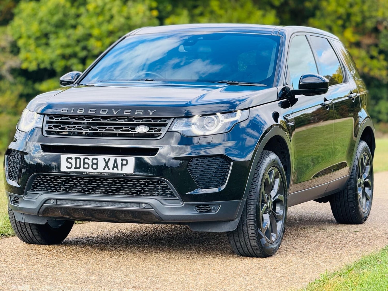 [ berth ]Land Rover Discovery Sport