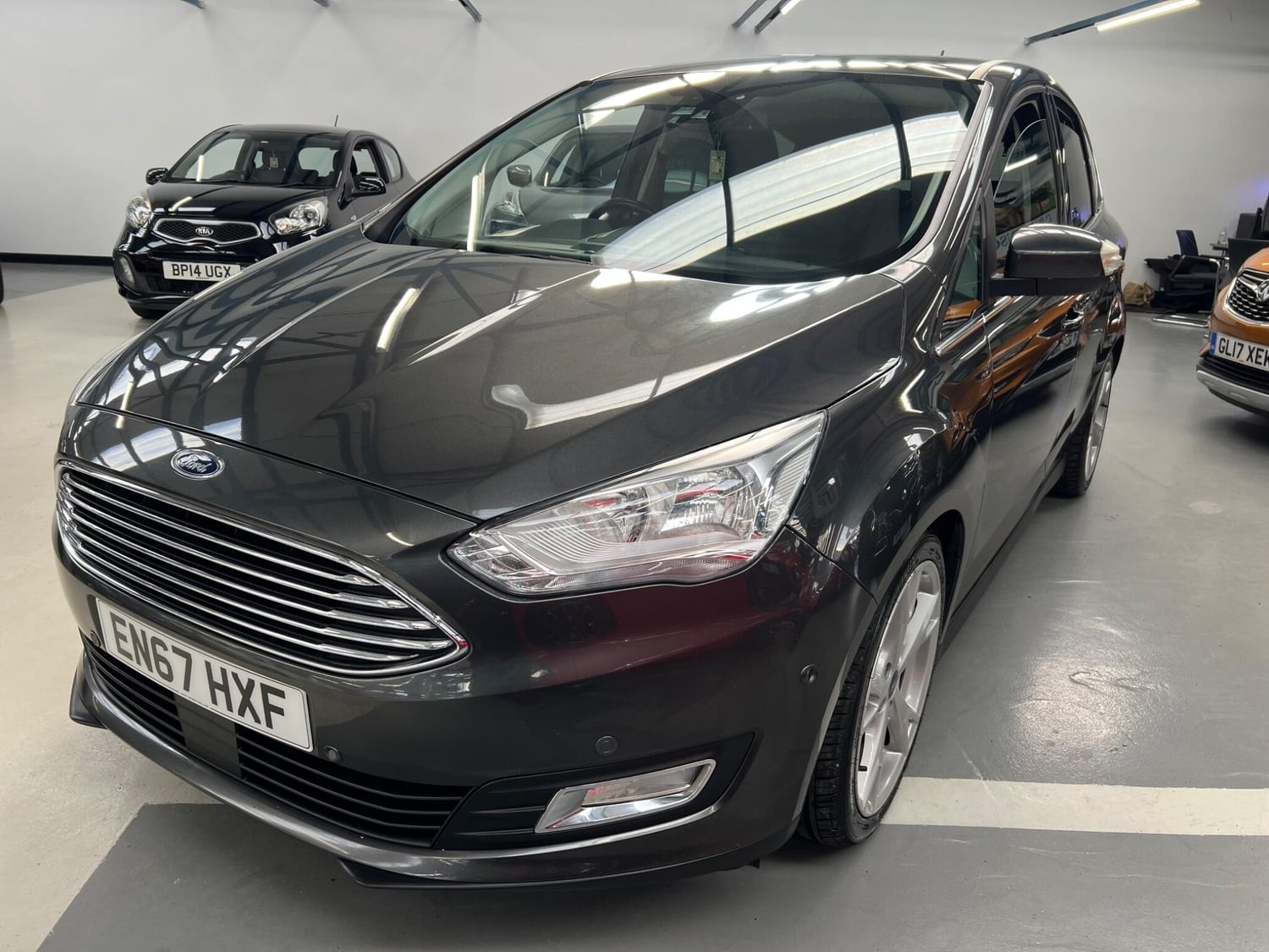Ford C-MAX 2018 - Cars