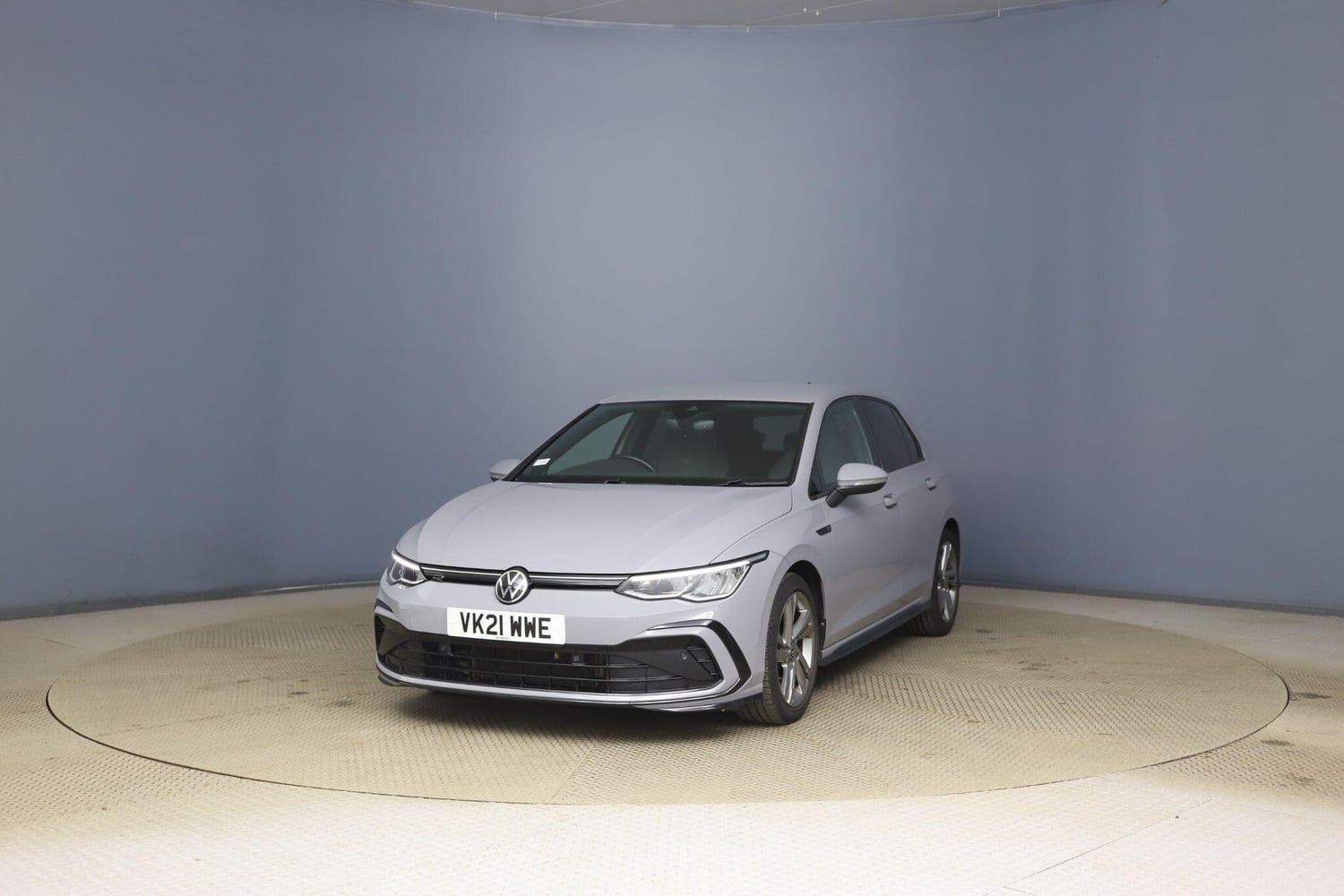 Volkswagen Golf 2021 - Cars