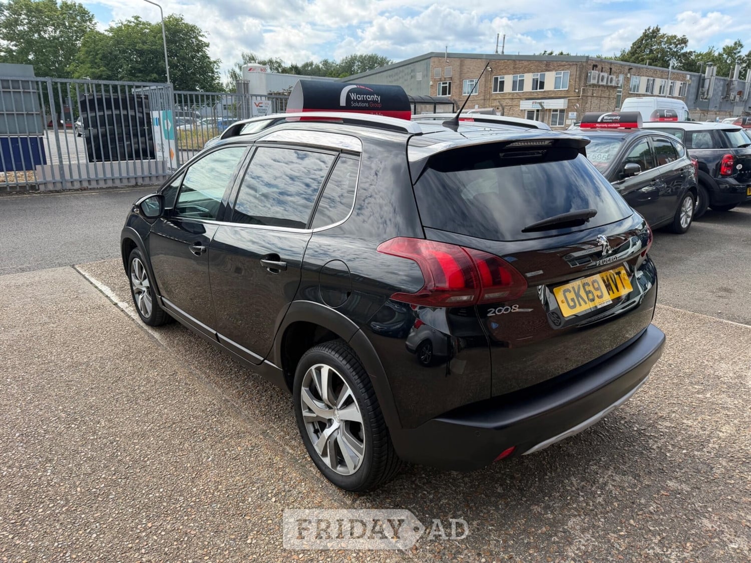 Peugeot 2008 2019 - Cars