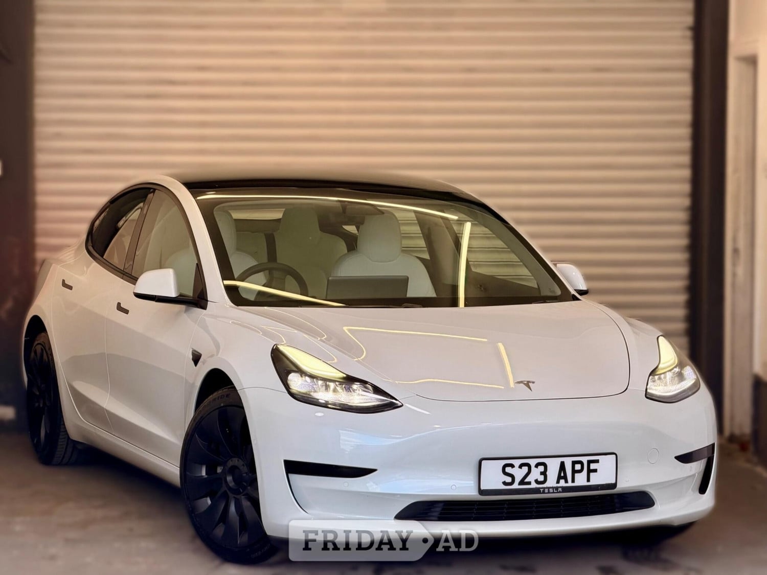 Tesla Model 3 2021 in Feltham