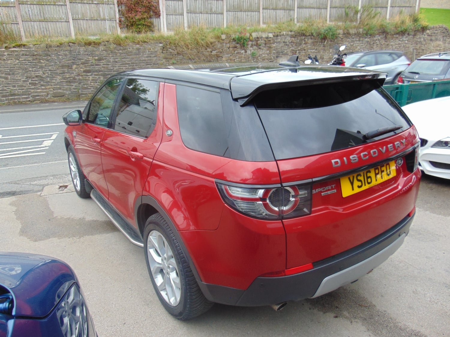 [ berth ]Land Rover Discovery Sport
