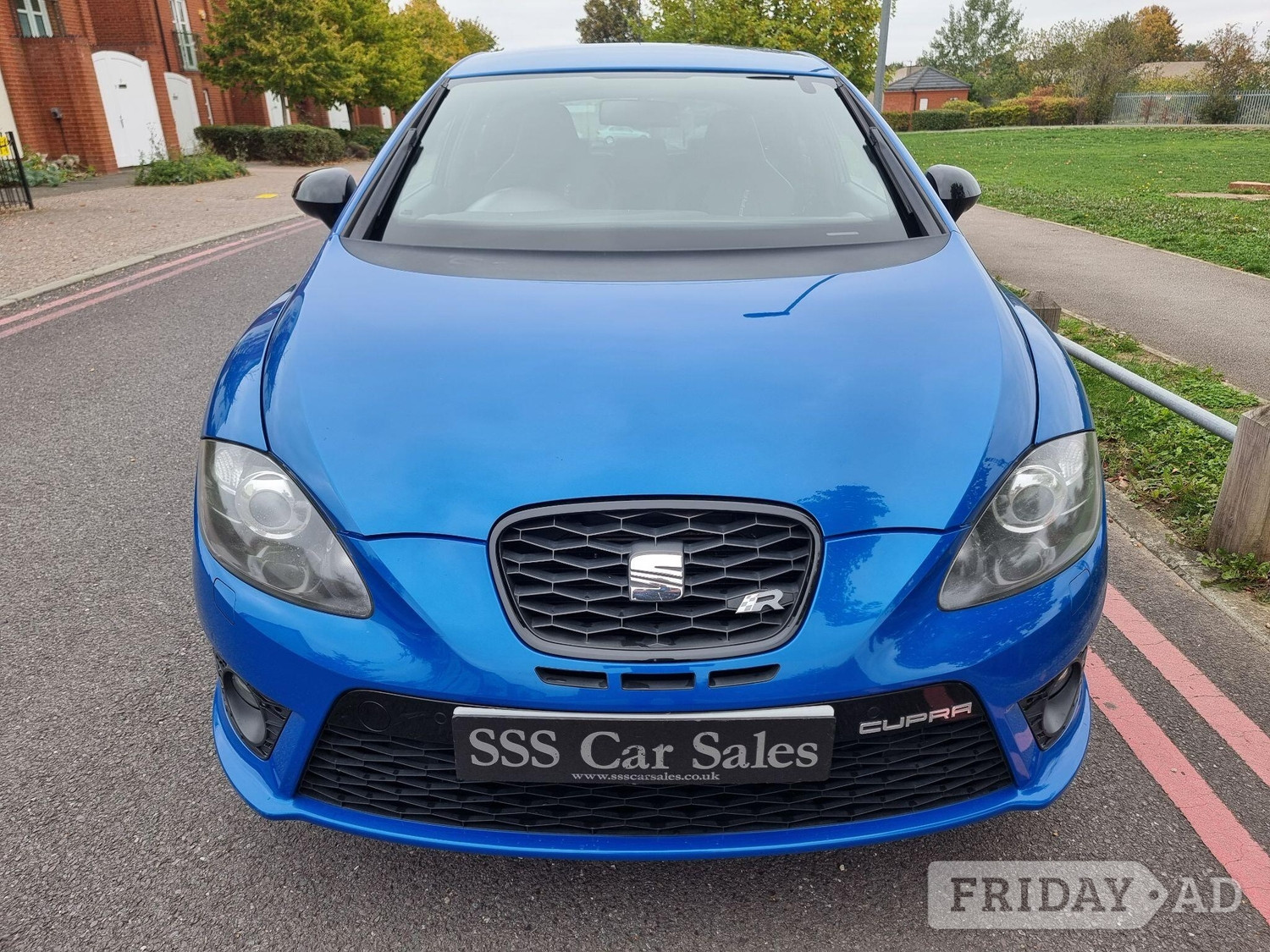 [ berth ]SEAT Leon
