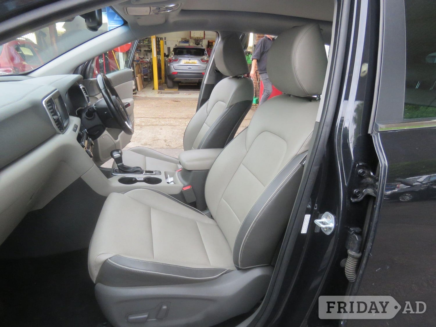 [ berth ]Kia Sportage