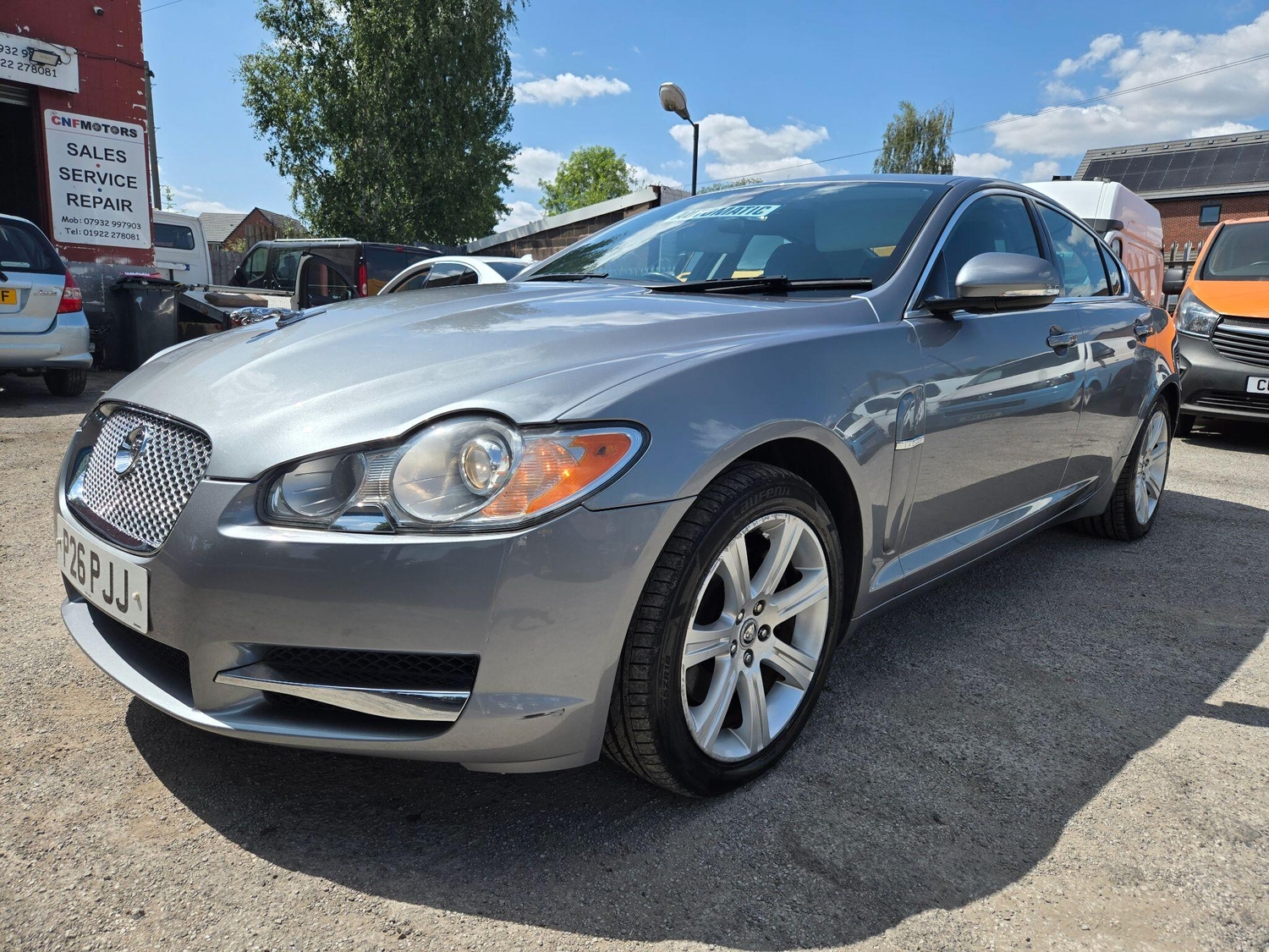 [ berth ]Jaguar XF