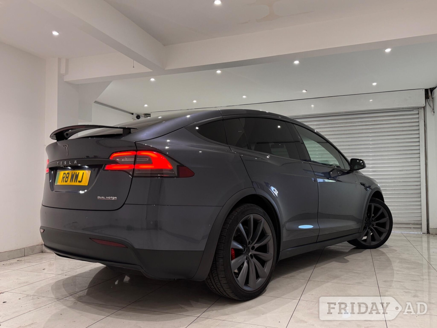 [ berth ]Tesla Model X