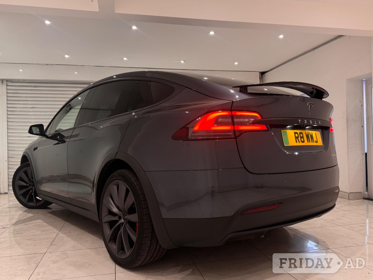 Tesla Model X 2019 - Cars