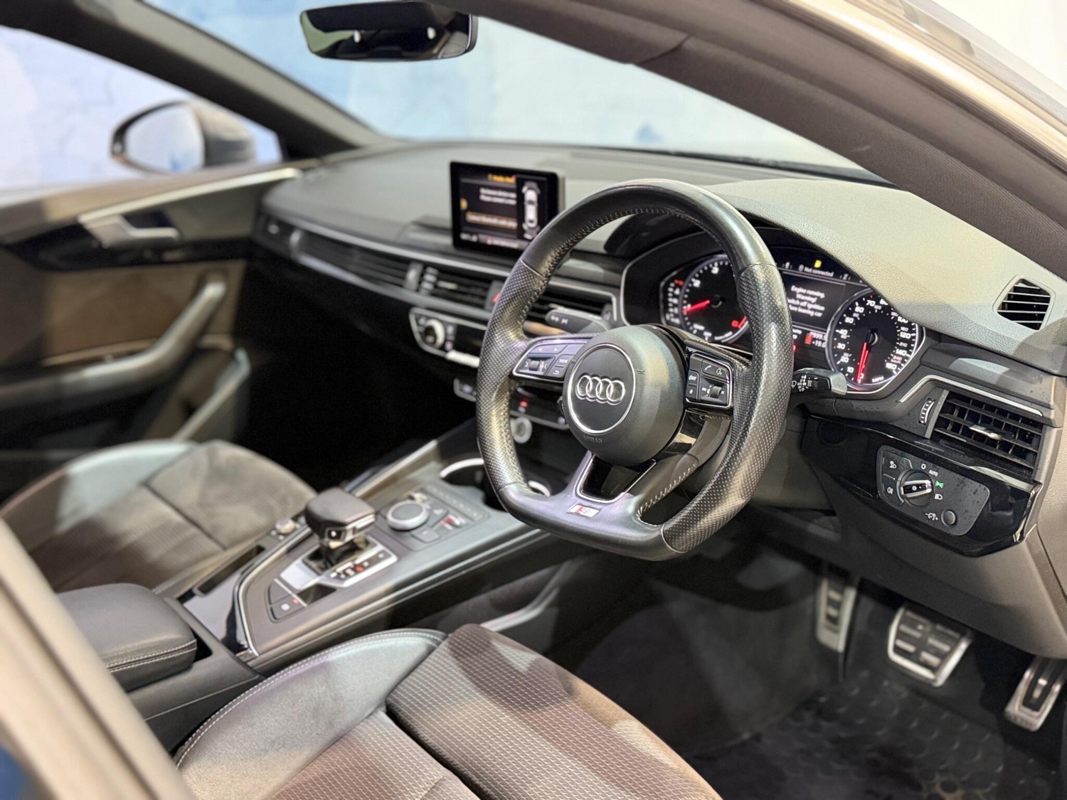 [ berth ]Audi A5