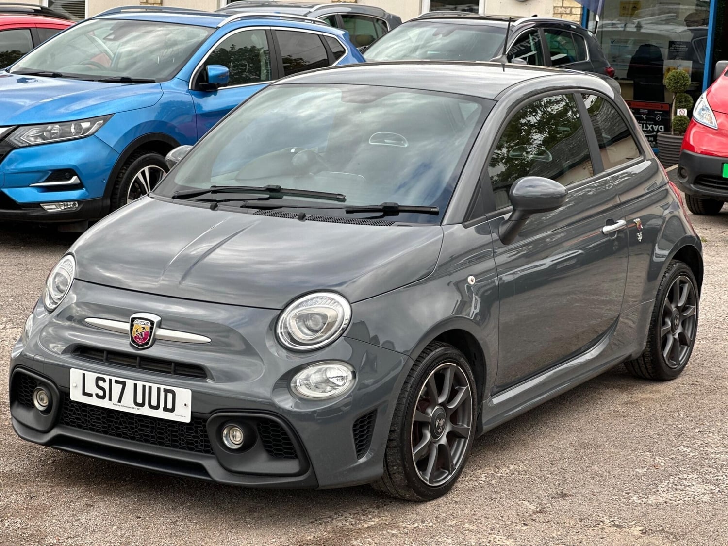 [ berth ]Abarth 595