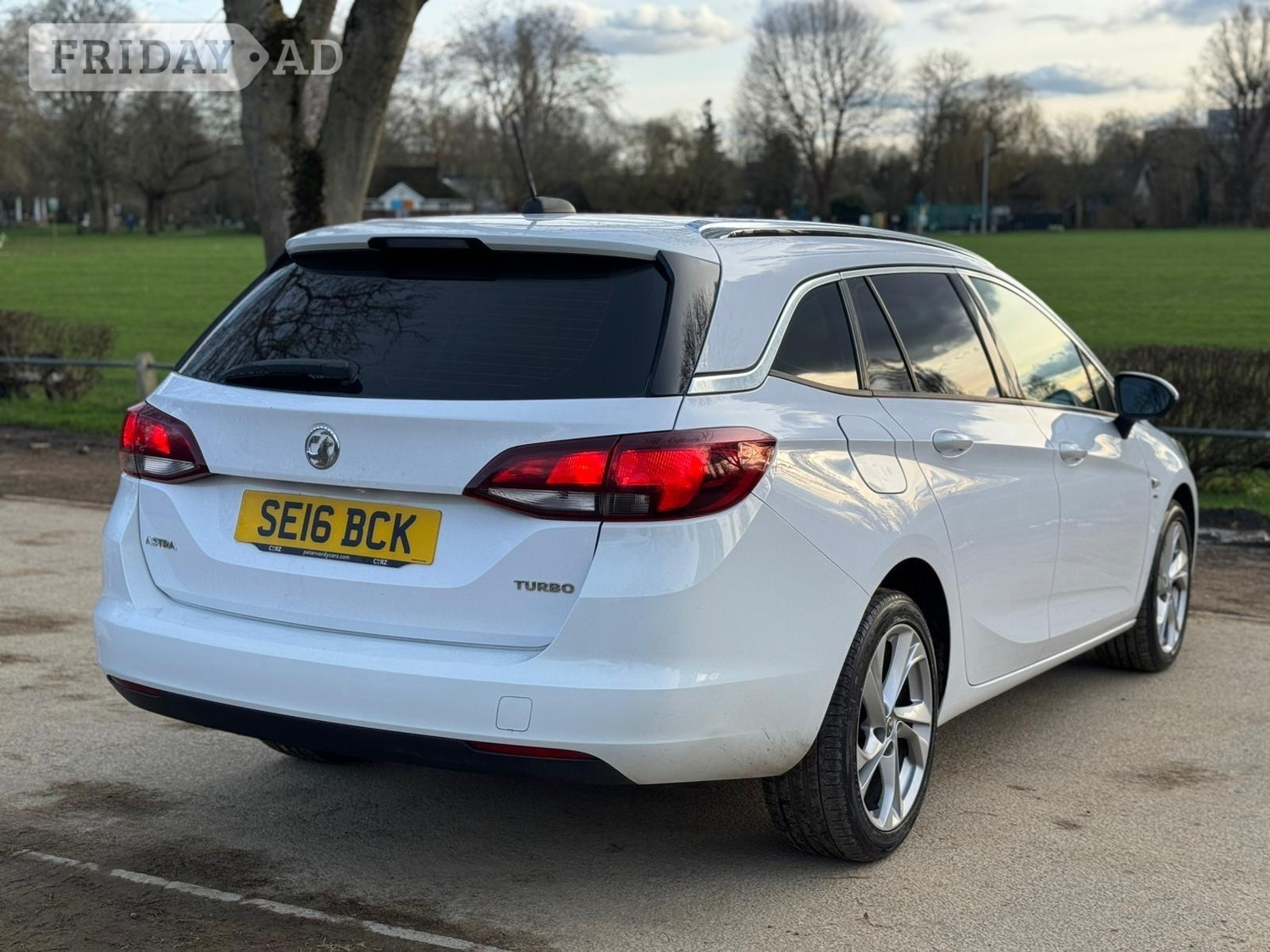 Vauxhall Astra 2016 - Cars in Hillingdon