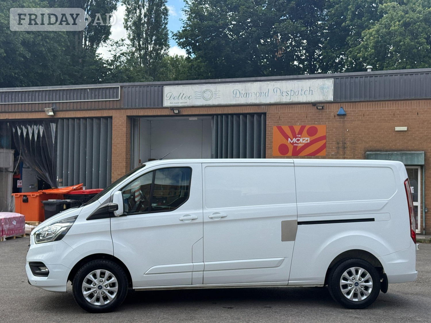 [ berth ]Ford Transit Custom