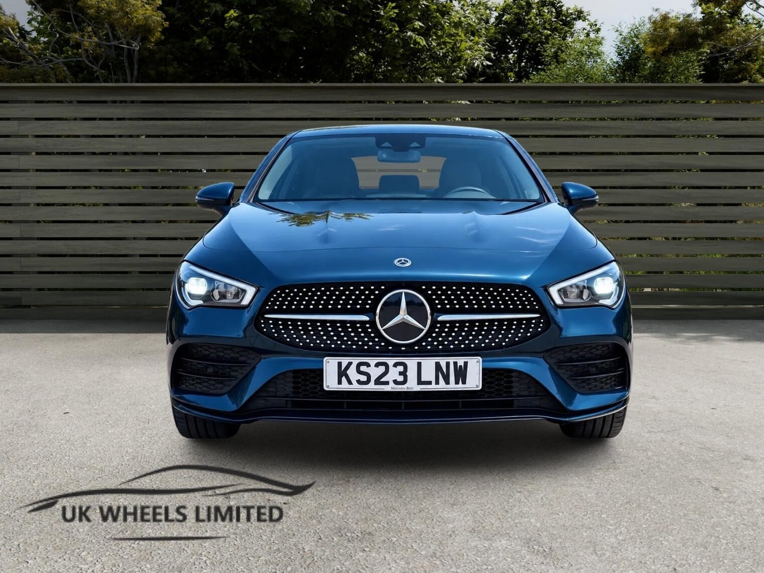 [ berth ]Mercedes-Benz CLA Class